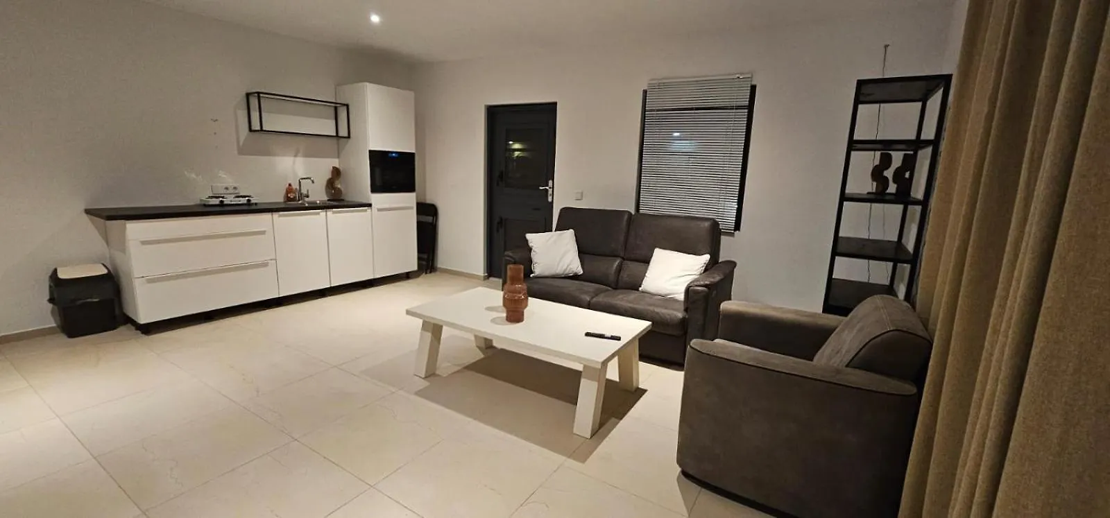 Parkiet Apartment - Regal Rentals Curacao Grote Berg Curacao